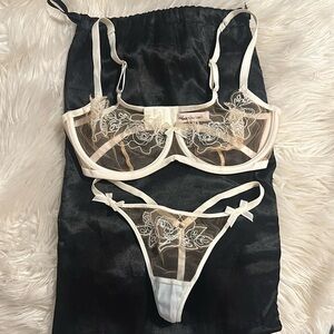 USED Lindie Bra and Thong- 34DD/ Size 4